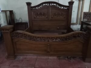 Tempat tidur ukuran 2x2