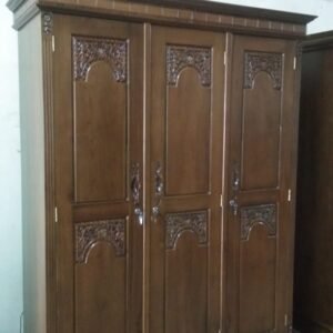 Lemari 3 Pintu Ukir Mahapahit