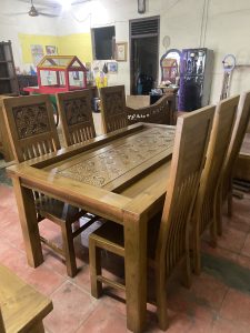 1 set meja + 6 kursi makan ukir daun jatuh